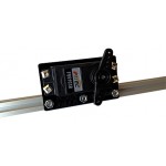 Photo montrant le support et le servomoteur fixés sur le profilé Makerbeam