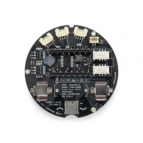 Vu de dessous de la platine MKR IoT Carrier Rev2 du starter kit Arduino® Explore IoT Kit  Rev2 AKX00044