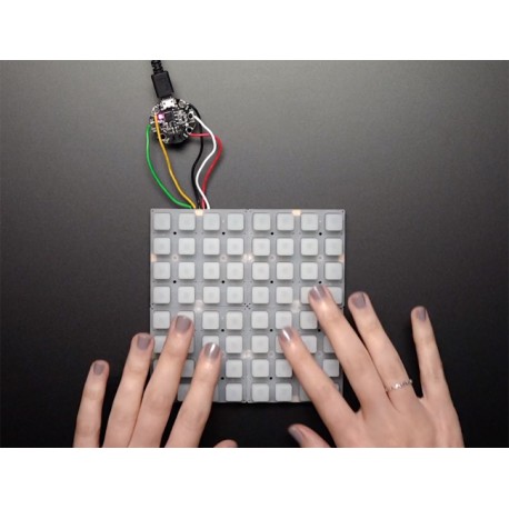 Exemple d'utilisation de 4 platines NeoTrellis Driver RVB pour clavier 4x4