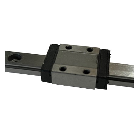 Gros plan du rail de guidage linéaire ACRZilla 30 cm avec chariot