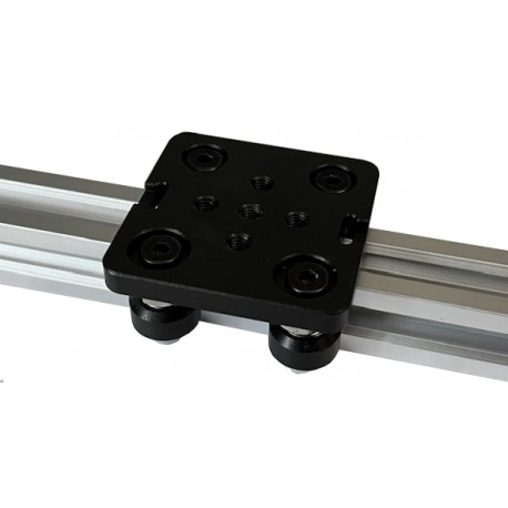 Exemple d'utilisation du Petit chariot mobile 4 roues pour profilés 20x20