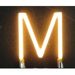 Lettre M en led filament rigide ( blanc chaud )