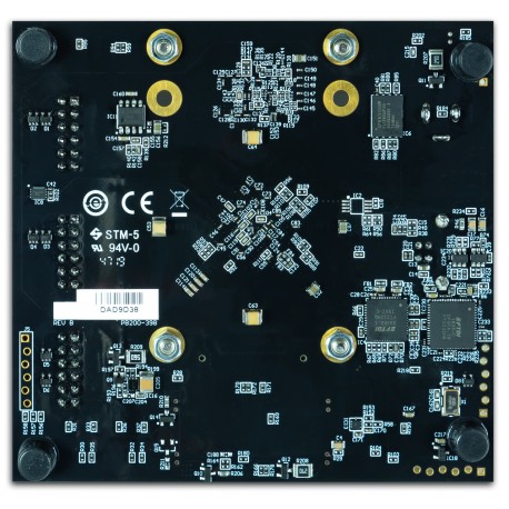Vue du dessous de la carte de développement FPGA Artix-7 au format PC / 104