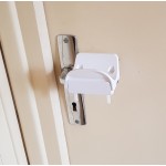 Exemple d'utilisation de la poignée de porte mains libres Covid-19