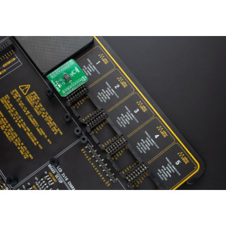 Exemple d'utilisation du module capteur de force Force 5 Click MIKROE-4305