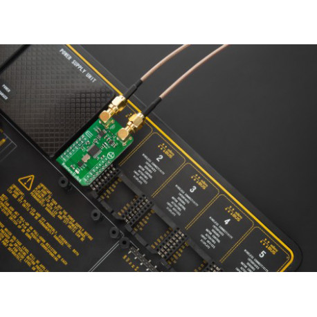 Exemple d'utilisation du générateur de signaux Waveform 2 Click MIKROE-4346