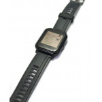 Montre connectée open source Bangle.js vu de côté