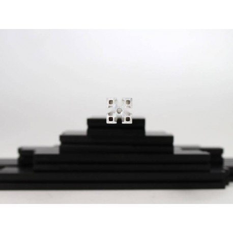 Autre vue de coupe d'un profilé du starter kit MakerBeam XL Regular noir