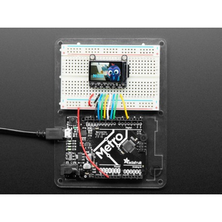 Exemple d'utilisation de l'afficheur TFT couleur 1.14" haute densité Adafruit 4383 avec un module compatible Arduino