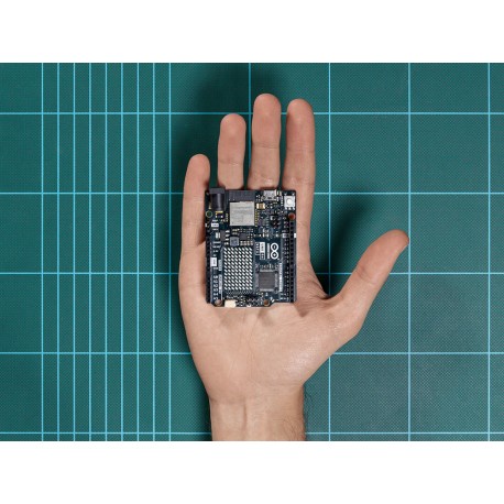 La carte Arduino UNO R4 WiFi ABX00087