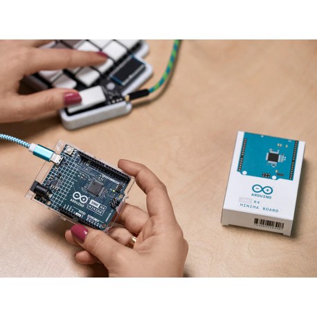 Prise en main de la Carte Arduino UNO R4 Minima ABX00080