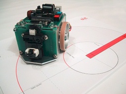 Robot Cybermouse à base de PICBASIC