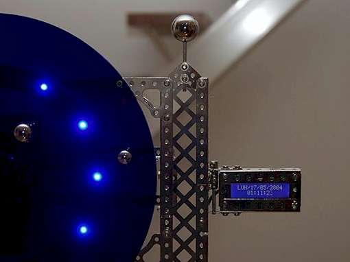 Afficheur secondaire Horloge originale avec Meccano et PICBASIC