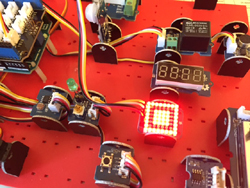 Mini matrice à leds rouges compatible grove sur support et base RIP